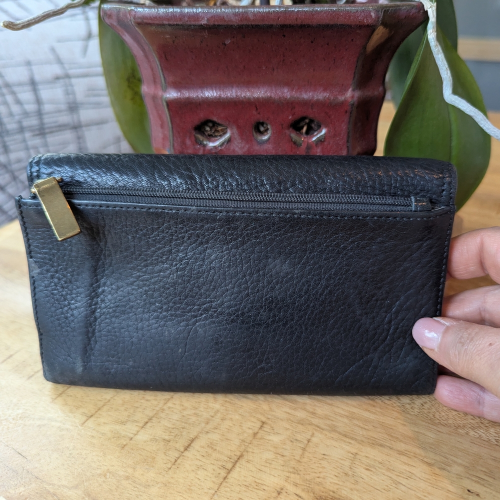 Textured Black Leather Vintage Wallet by Fossil - Picture 9 of 14